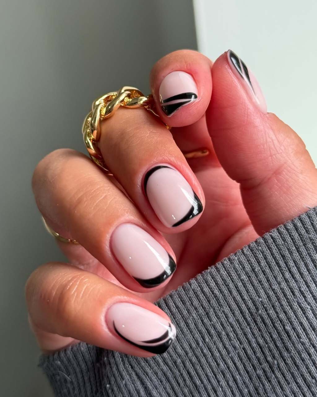 Abstract Black Lines Short Square Nails Abstract Black Lines Short Square Nails — Simple Black French Tip Nails