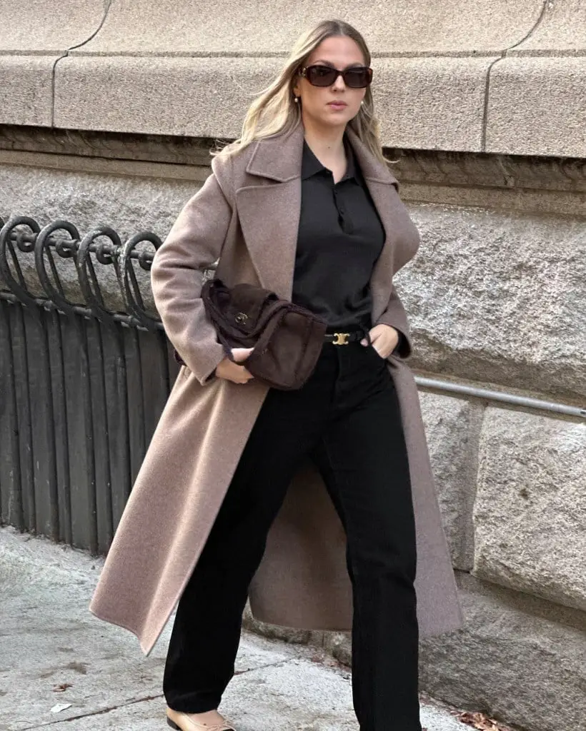 Straight Leg Black Pants With Long Beige Coat Straight Leg Black Pants With Long Beige Coat — Simple Black Pants Outfits