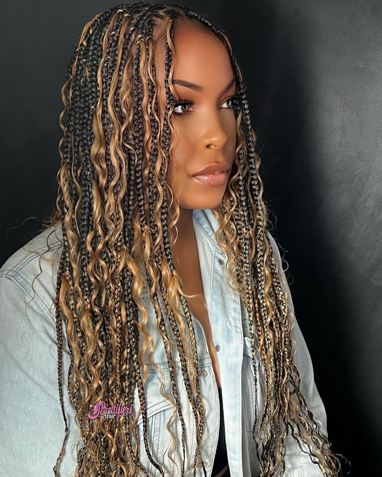 Box Braids With Curly Ends Dark Base Blonde Highlights Box Braids With Curly Ends Dark Base Blonde Highlights — Simple Blonde Braids