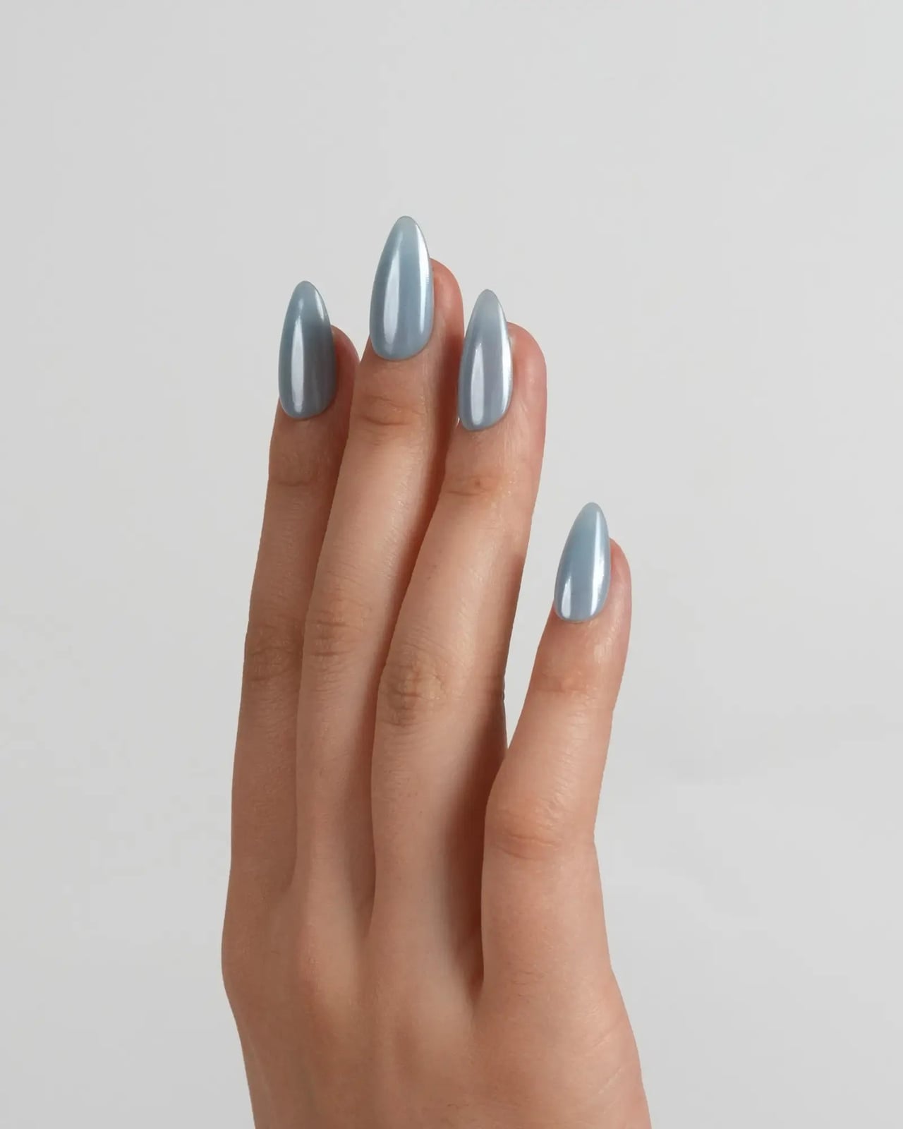 Mirror Chrome Icy Blue Short Almond Nails — Simple Blue Chrome Nails