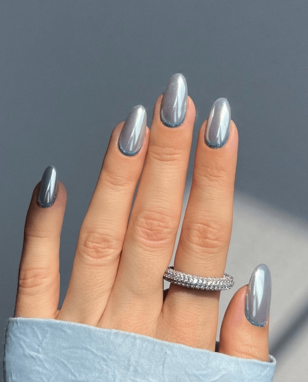 Light Gray Blue Chrome Oval Nails — Simple Blue Chrome Nails