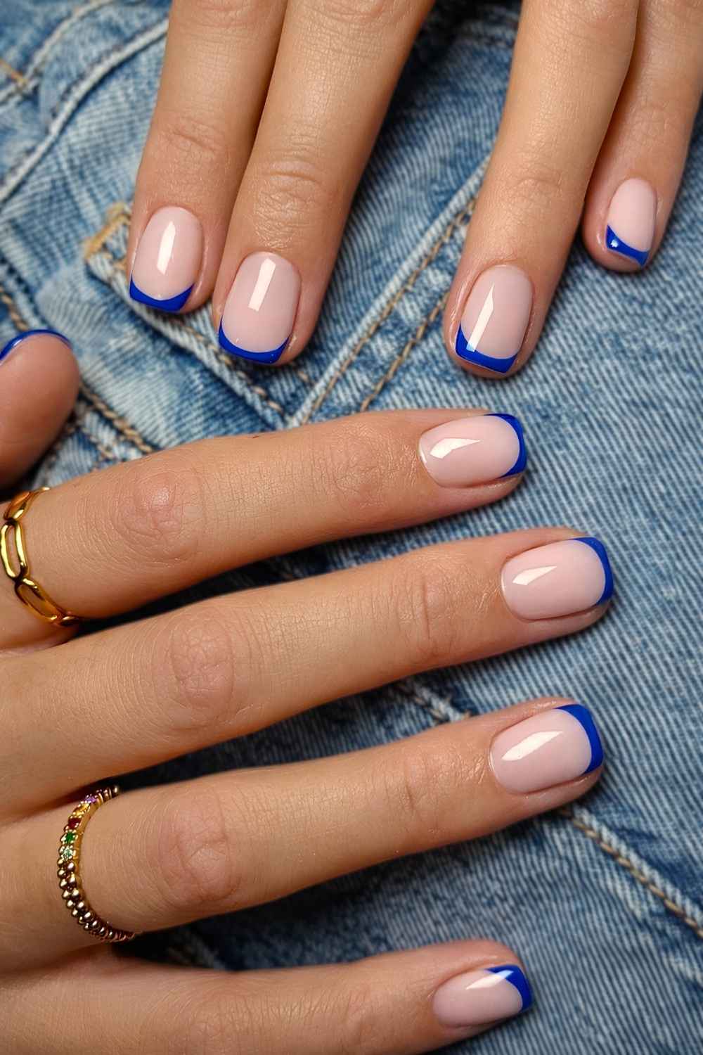 Vibrant Blue French Tip Medium Almond Nails Vibrant Blue French Tip Medium Almond Nails — Simple Blue French Tip Nails