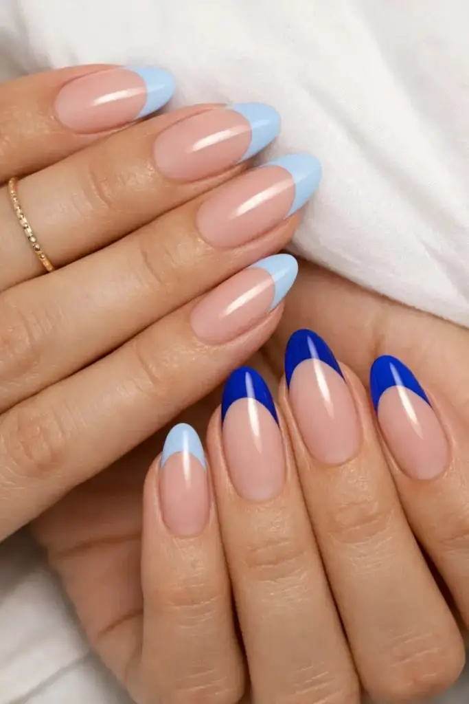 Vibrant Royal Blue French Tip Medium Almond Nails, миндаль Vibrant Royal Blue French Tip Medium Almond Nails, миндаль — Simple Blue French Tip Nails
