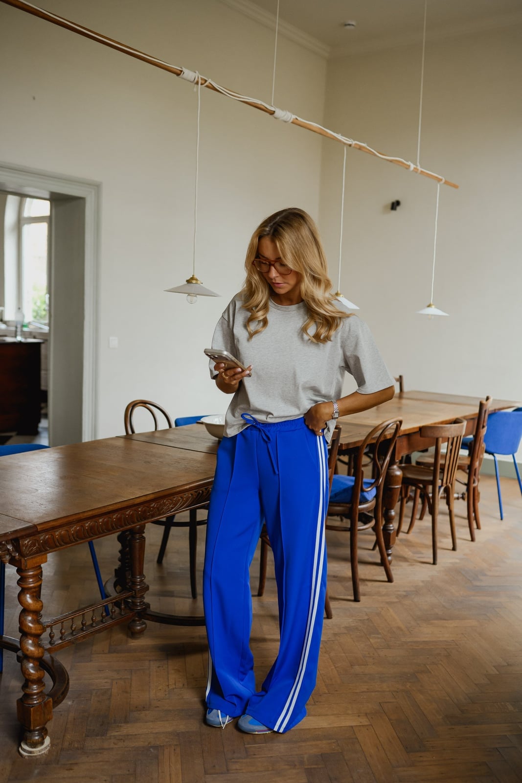 Blue Striped Trousers With A Gray T-Shirt Blue Striped Trousers With A Gray T-Shirt — Simple Blue Pants Outfits