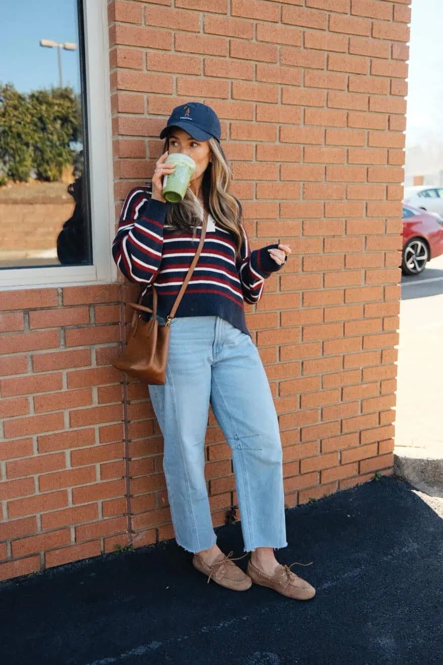 Light Blue Straight-Leg Jeans With Striped Sweater Light Blue Straight-Leg Jeans With Striped Sweater — Simple Blue Pants Outfits