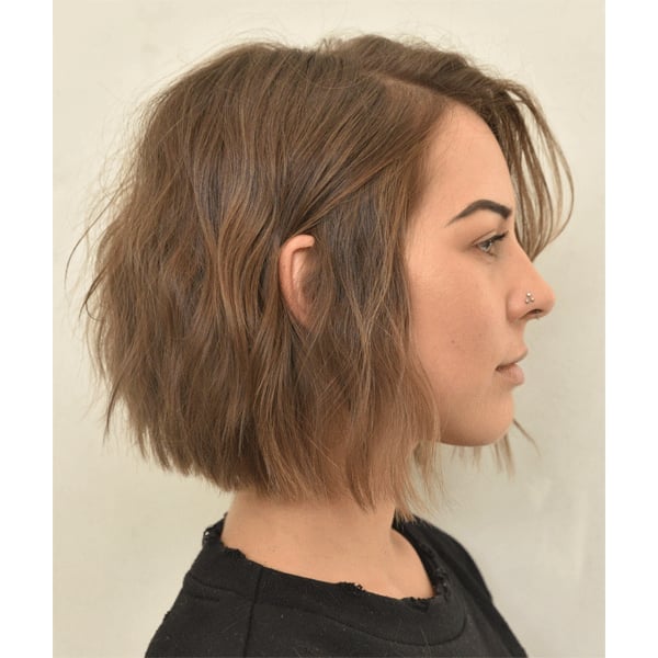 Textured Medium Brown Air-Dried Bob With Ending At The Chin — Simple Blunt Bob