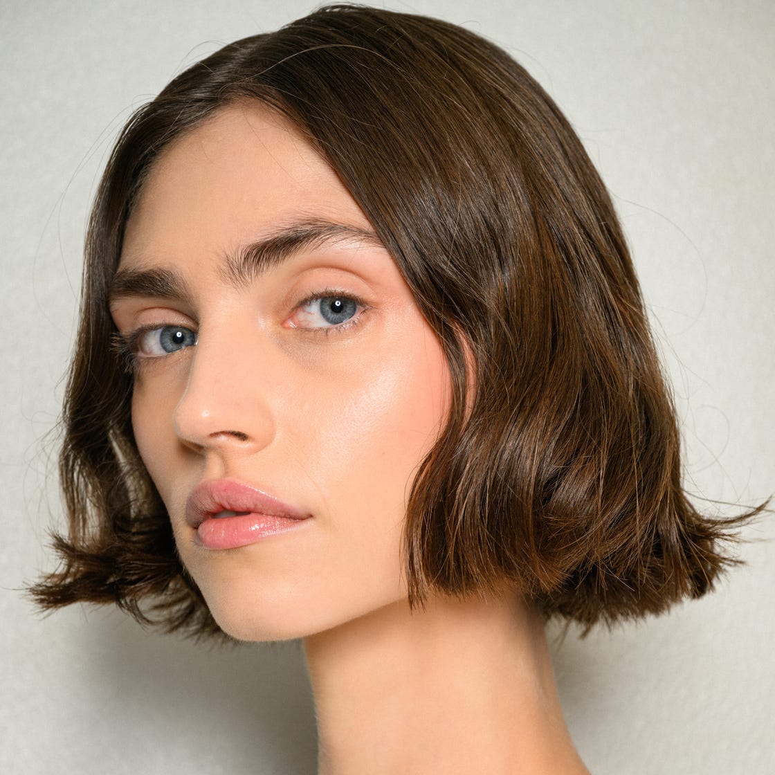 Sharp Dark Brown Bob With Clean Line — Simple Blunt Bob