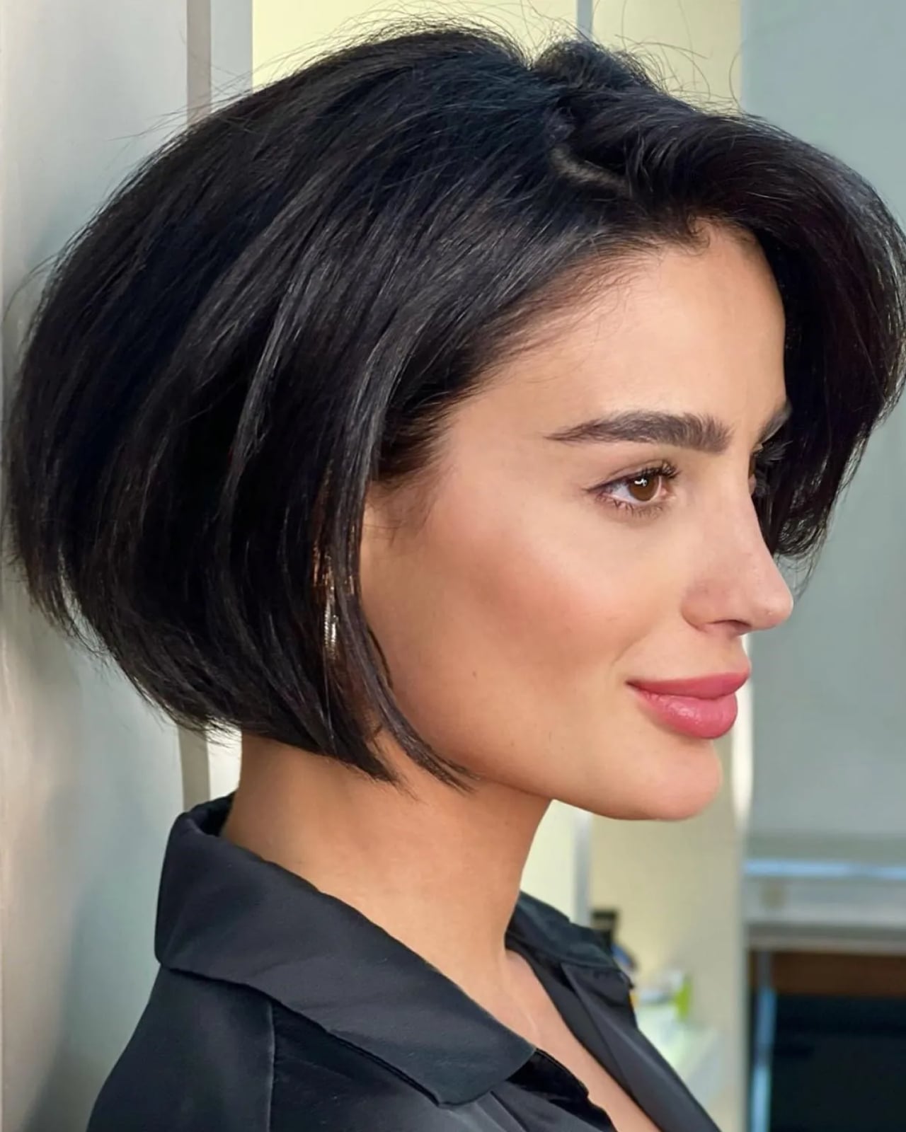 Sleek Dark Brown Blunt Bob Side Profile Sleek Dark Brown Blunt Bob Side Profile — Simple Bob Haircuts