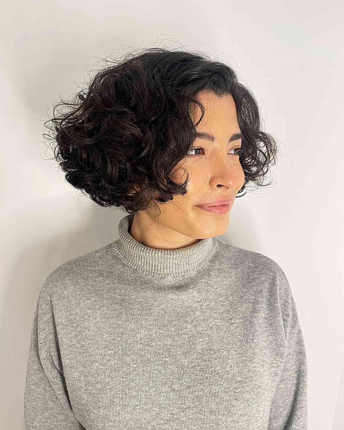 Chin Length Bob With Natural Dark Brown Curls, Low-Key Version Chin Length Bob With Natural Dark Brown Curls, Low-Key Version — Simple Bob with Curls