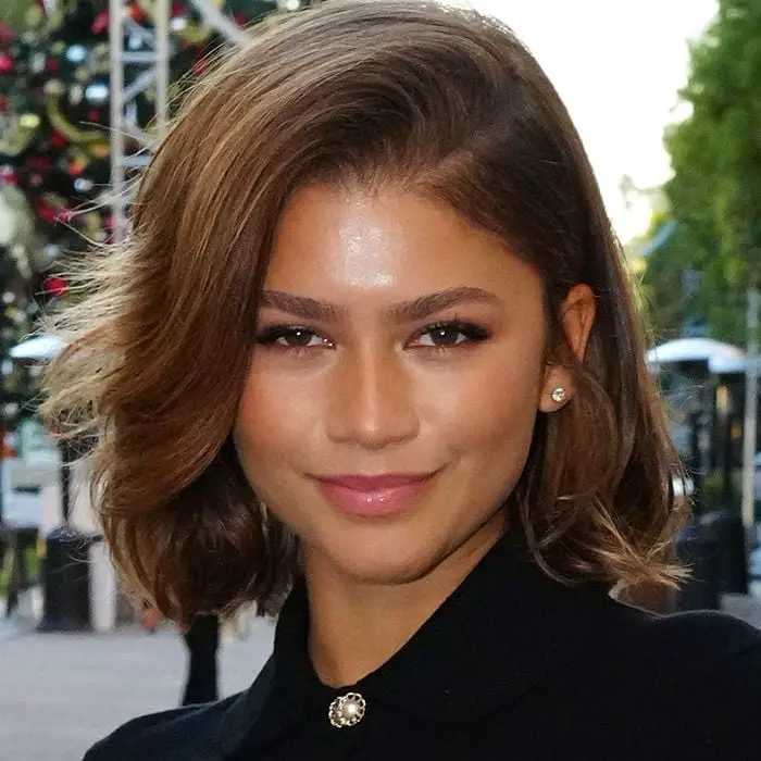 Textured Chin Bob With Wispy Bangs — Simple Bob with Highlights