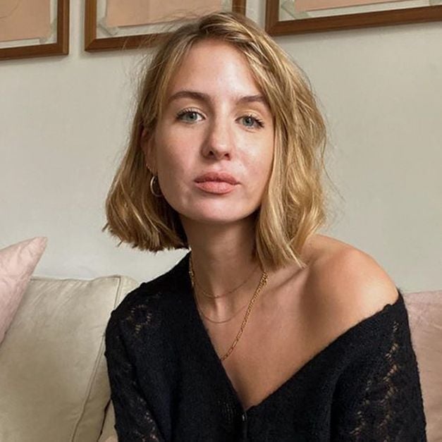 Chin Blonde Bob With Lived-In Highlights — Simple Bob with Highlights