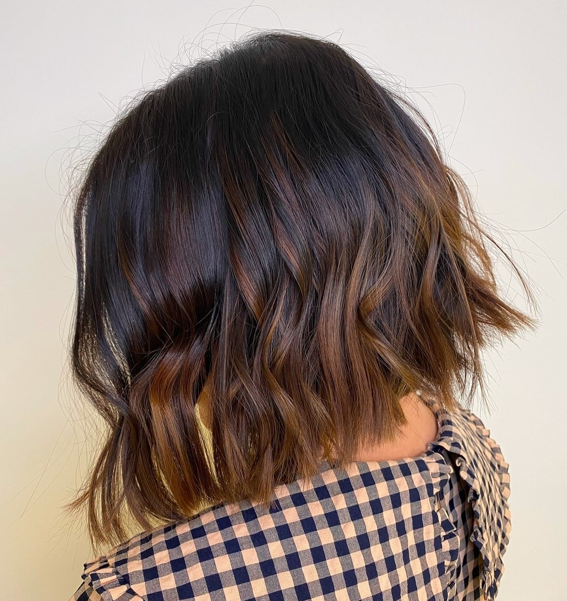 Collarbone Blunt Bob With Caramel Highlights — Simple Bob with Highlights