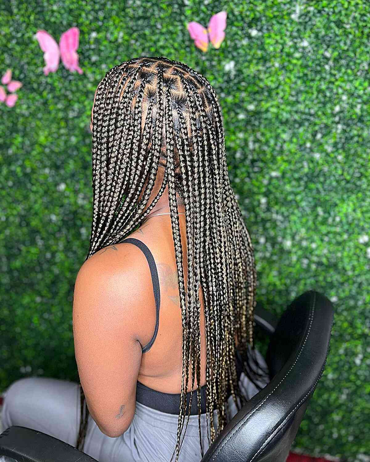 Mid-Back Box Braids With Geometric Parting Mid-Back Box Braids With Geometric Parting — Simple Box Braids