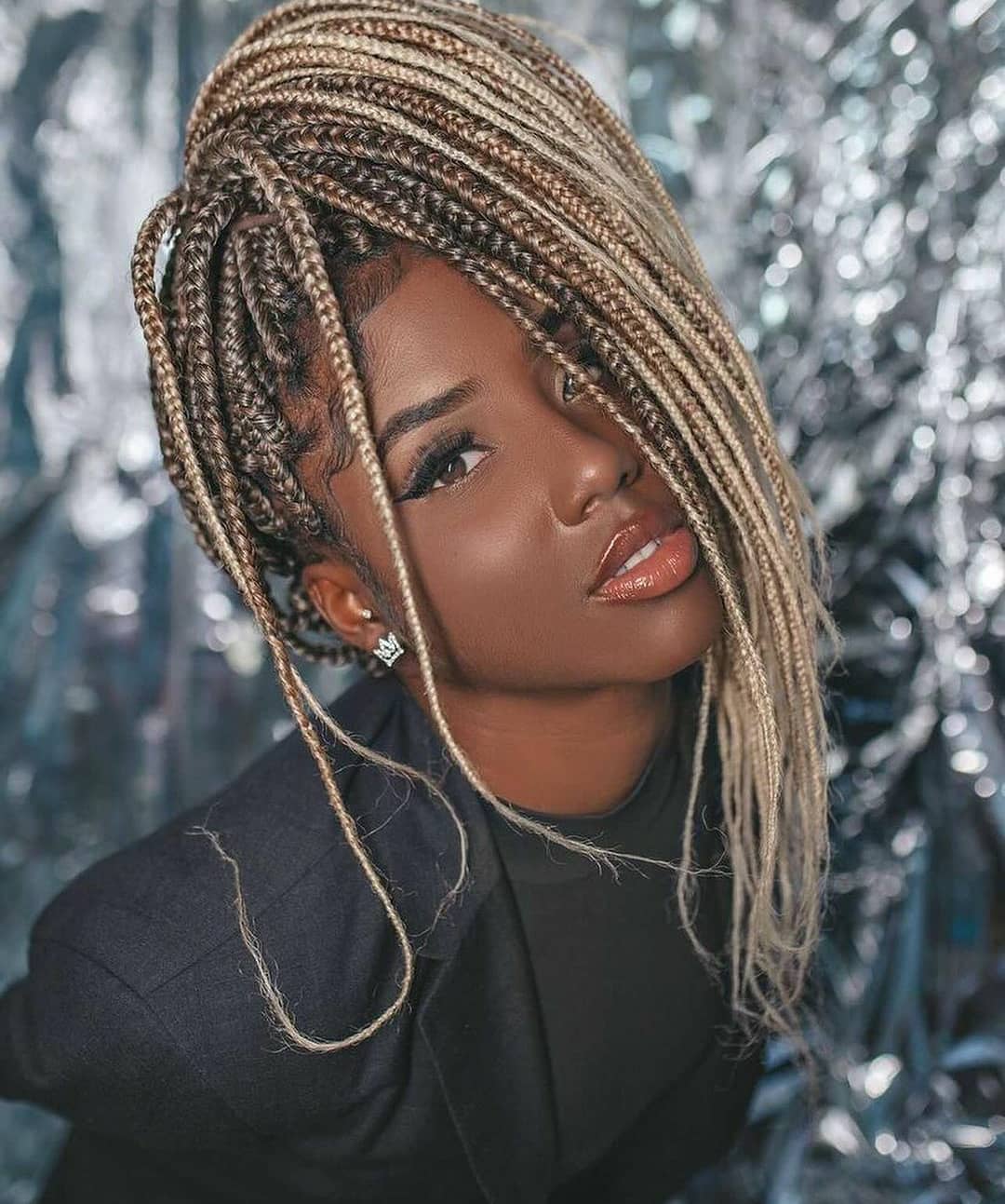 Mid-Back Box Braids With Blonde Highlights Mid-Back Box Braids With Blonde Highlights — Simple Braids for Black Women