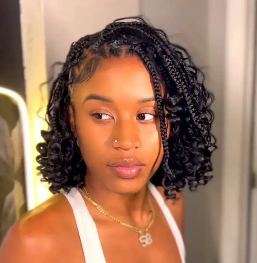 Short Wavy Braids With Side Bangs Short Wavy Braids With Side Bangs — Simple Braids for Black Women