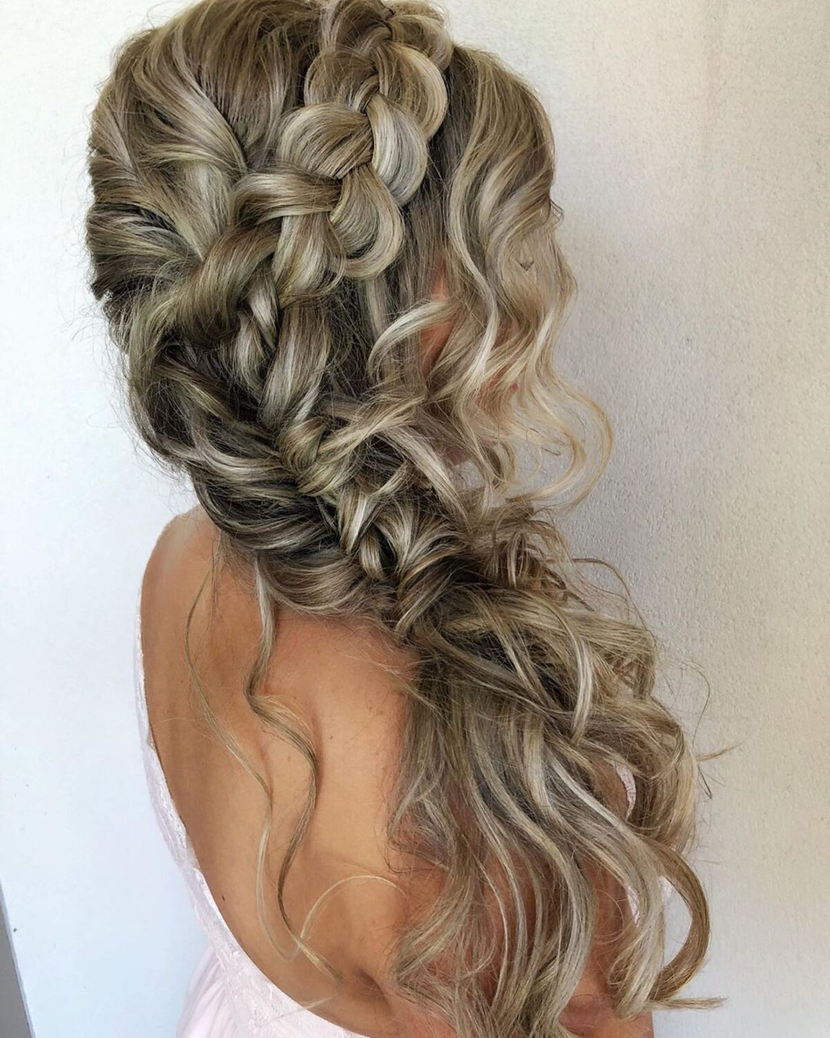 Long Wavy Ash Blonde Braid With Platinum Highlights Long Wavy Ash Blonde Braid With Platinum Highlights — Simple Braids to the Side