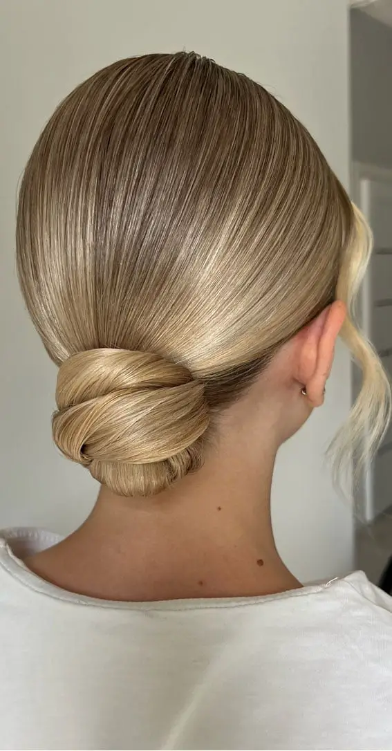 Textured Honey Blonde Bun With Face-Framing Tendrils — Simple Bridal Bun