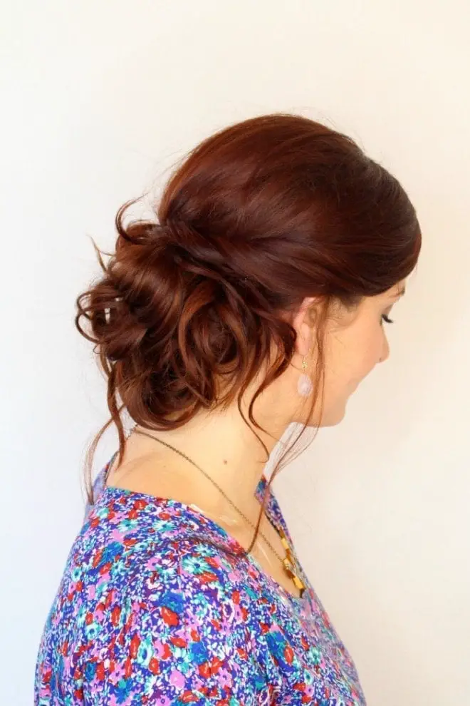 Loose Low Bun With Soft Texture Loose Low Bun With Soft Texture — Simple Bridesmaid Updos