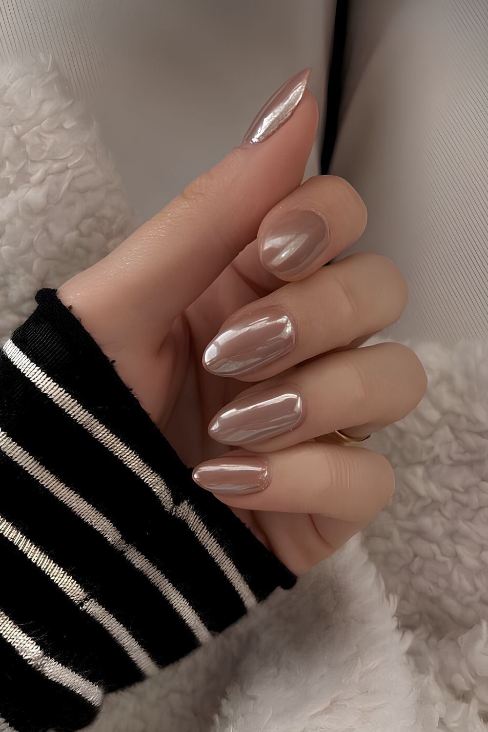 Neutral Brown Chrome Medium Almond Nails — Simple Brown Chrome Nails