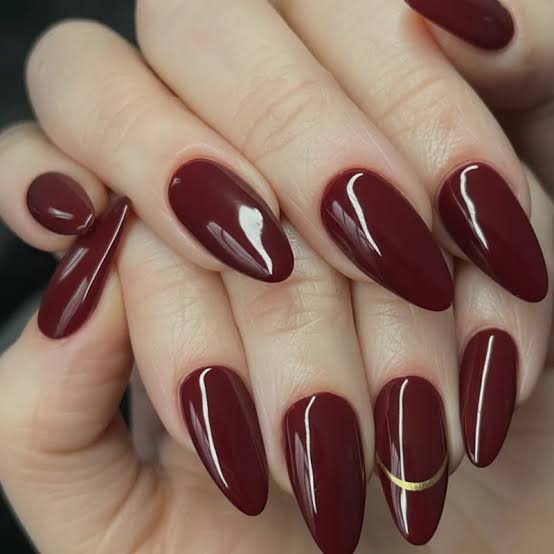 Medium Almond Burgundy Gold Line — Simple Burgundy Nails Art