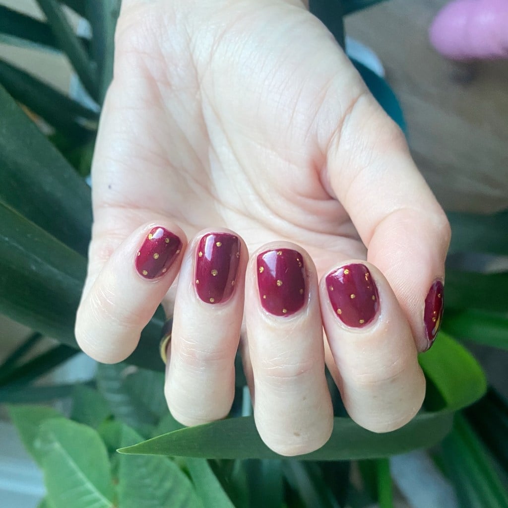 Short Square Burgundy Gold Dots — Simple Burgundy Nails Art