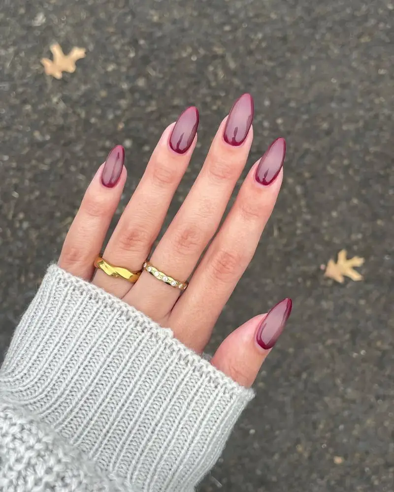 Short Almond Burgundy Outline Nails — Simple Burgundy Nails Art
