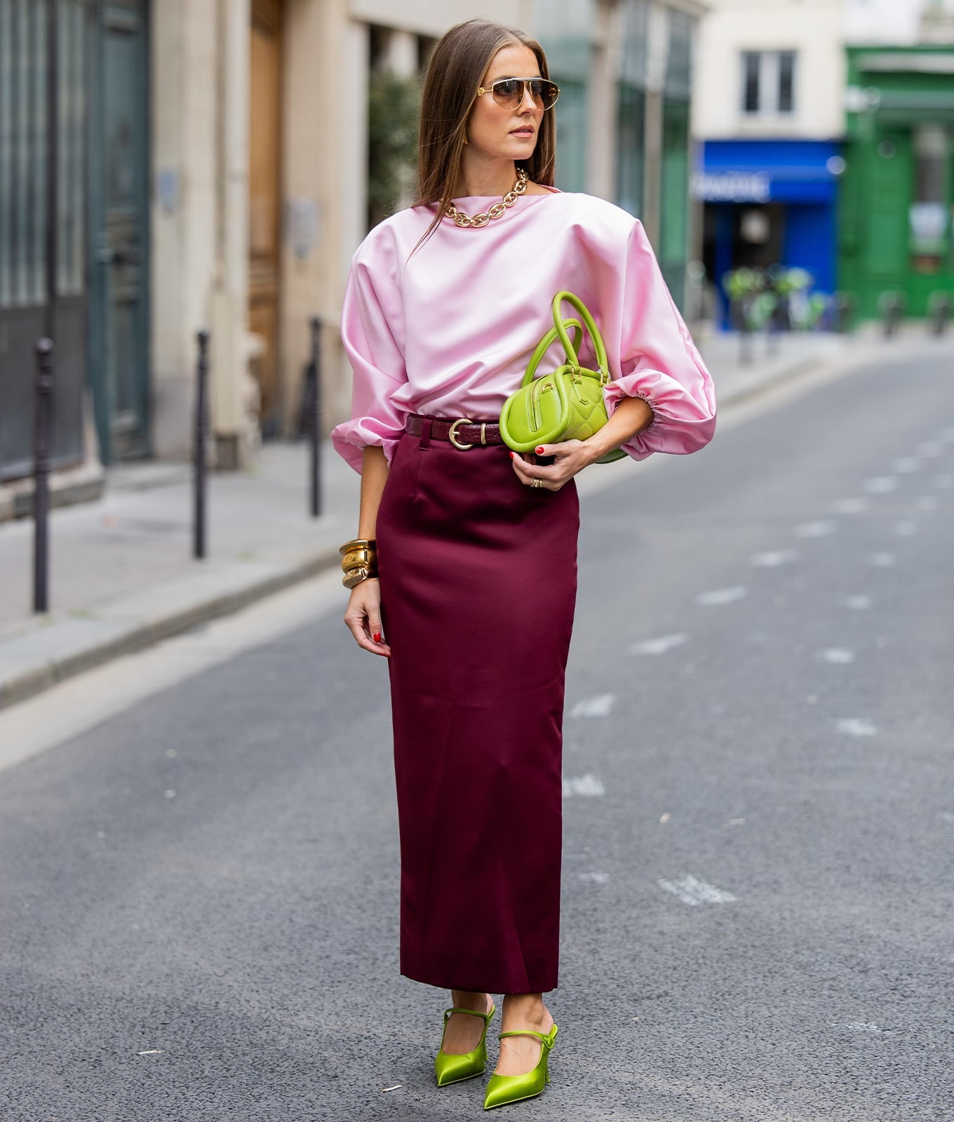 Burgundy Maxi Skirt with Voluminous Satin Blouse Burgundy Maxi Skirt with Voluminous Satin Blouse — Simple Burgundy Outfits for Women