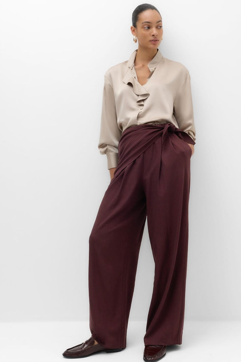 Burgundy Pinstripe Wide-Leg Trousers with a Beige Silk Blouse Burgundy Pinstripe Wide-Leg Trousers with a Beige Silk Blouse — Simple Burgundy Pants Outfits