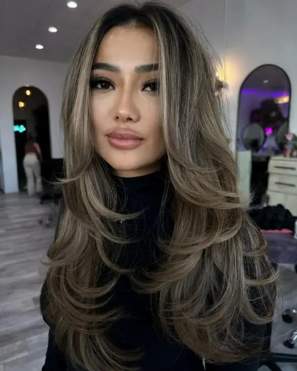Mid-Back Ash Blonde Butterfly Mid-Back Ash Blonde Butterfly — Simple Butterfly Haircut