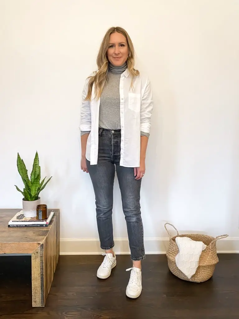 White Shirt Over Turtleneck with Slim Jeans and Sneakers White Shirt Over Turtleneck with Slim Jeans and Sneakers — Simple Button Down Outfits