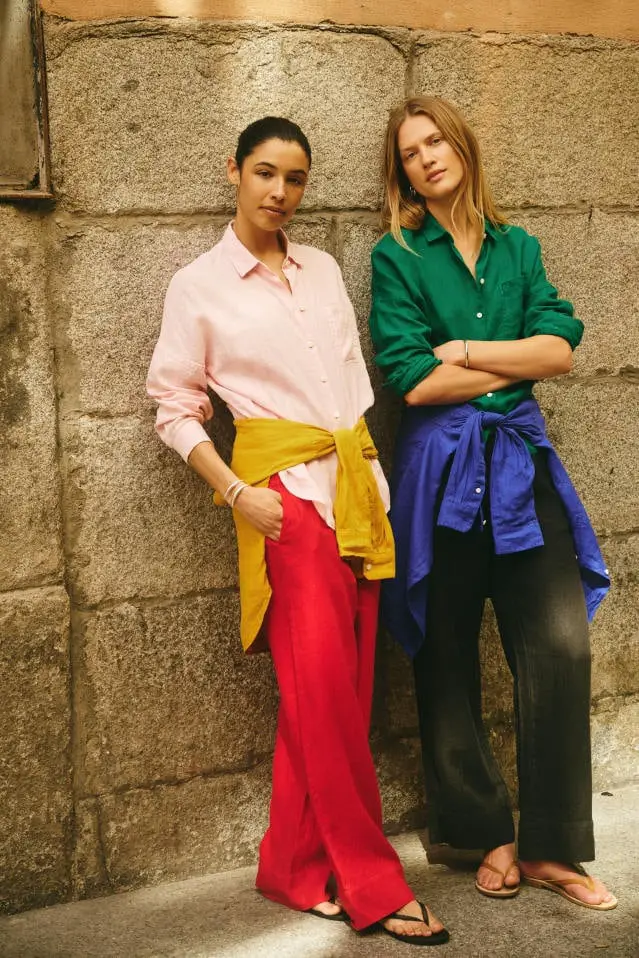 Brightly Colored Shirts with Wide-Leg Pants and Flip-Flops Brightly Colored Shirts with Wide-Leg Pants and Flip-Flops — Simple Button Down Outfits