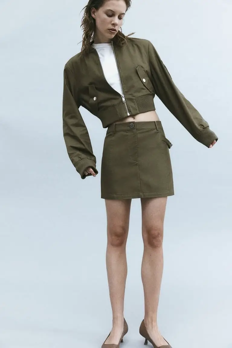 Olive Green Mini Skirt With White Tee and Nude Flats Olive Green Mini Skirt With White Tee and Nude Flats — Simple Cargo Skirt Outfits