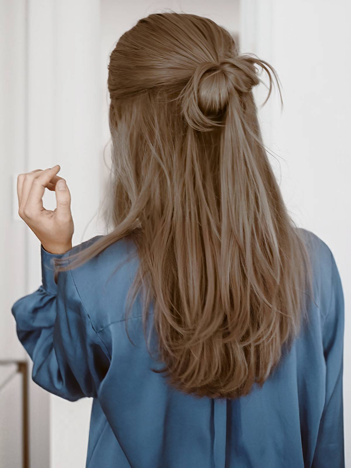 Half-Up Half-Down With Messy Bun Half-Up Half-Down With Messy Bun — Simple Casual Hairstyles