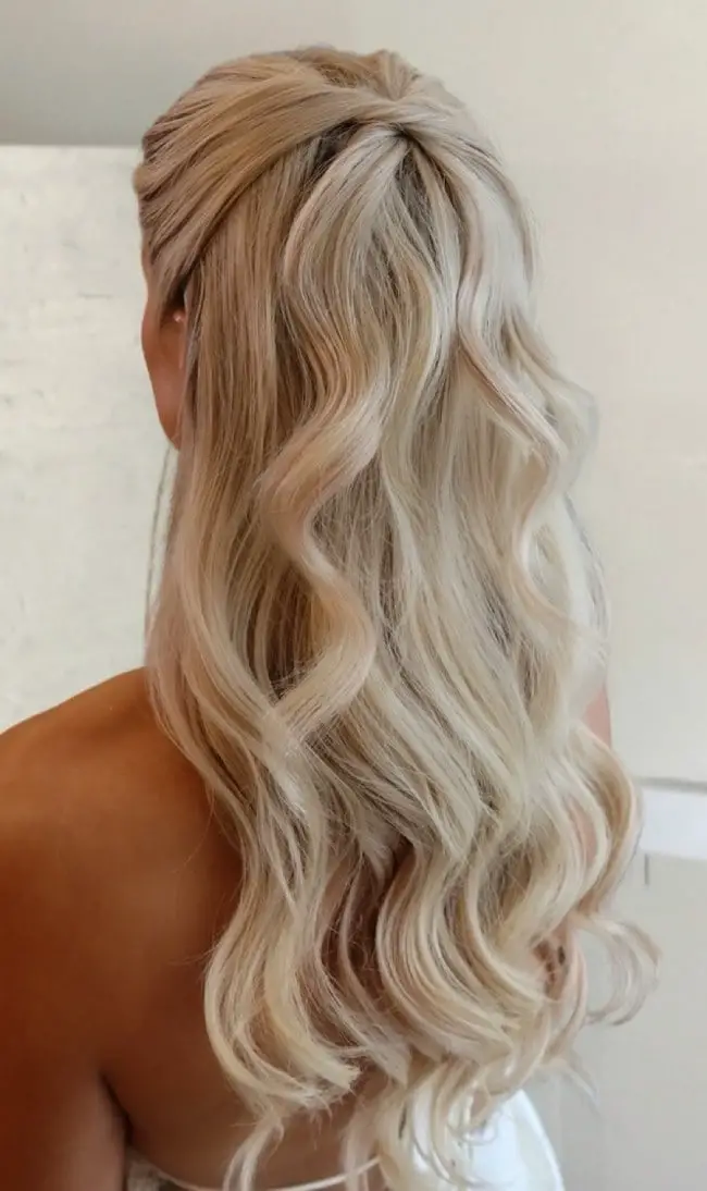 Long Half-Up Half-Down With Twisted Section Long Half-Up Half-Down With Twisted Section — Simple Casual Hairstyles