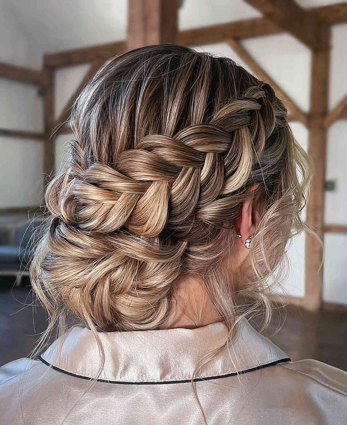 Twisted Bun With Dark Brown and Blonde Highlights Twisted Bun With Dark Brown and Blonde Highlights — Simple Casual Updo
