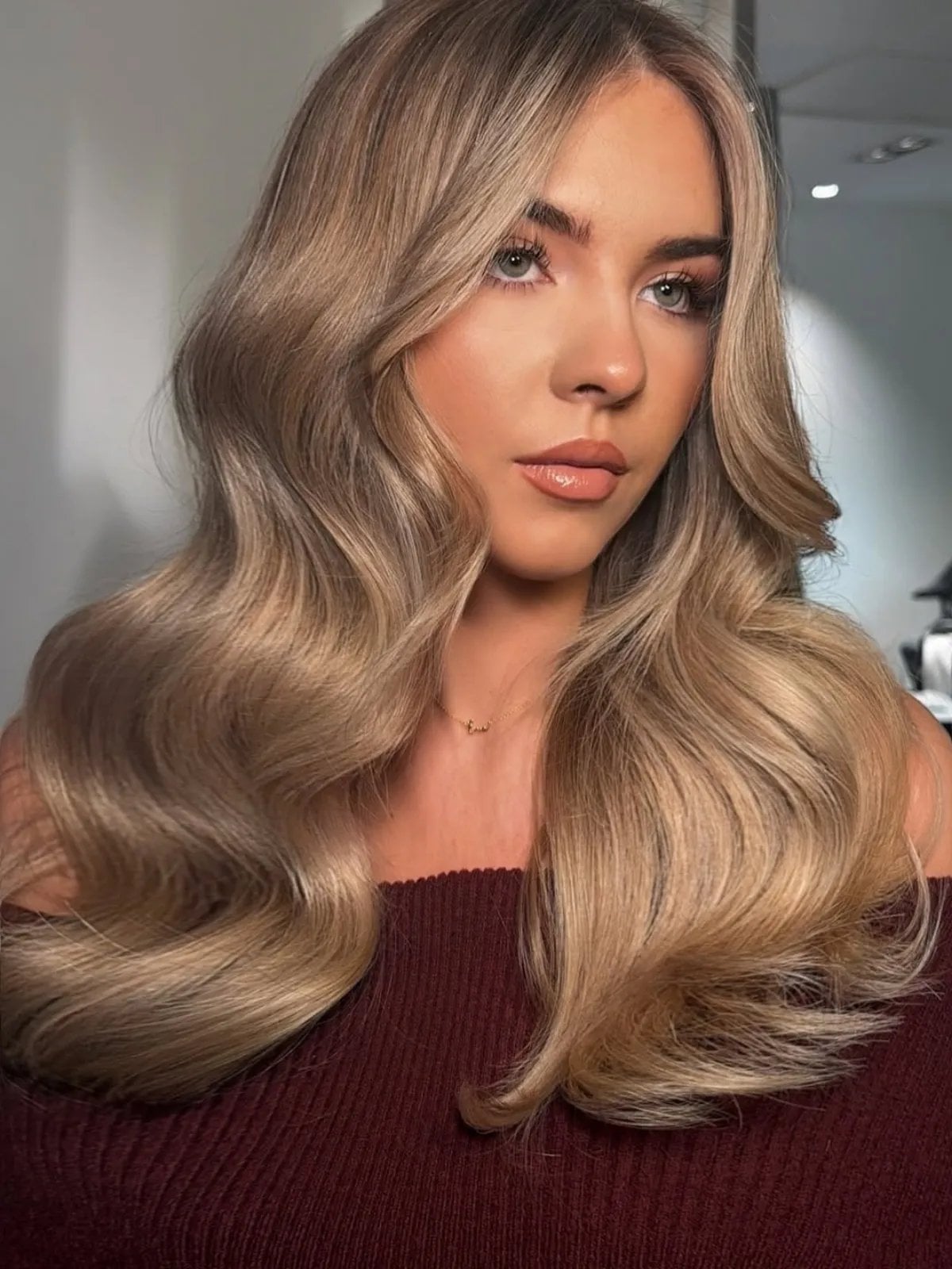 Collarbone Lob With Face-Framing Balayage — Simple Champagne Blonde