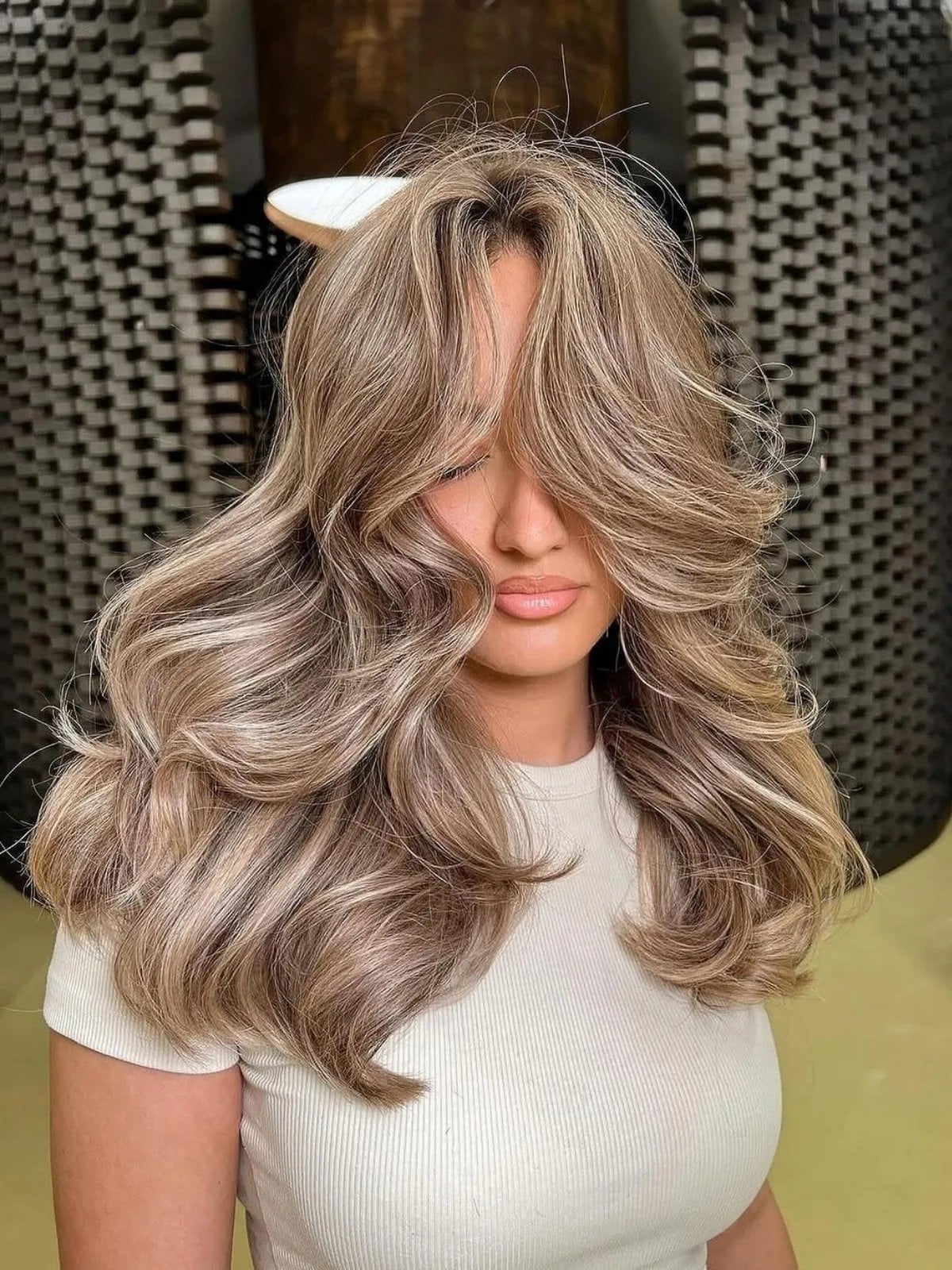 Mid-Back Champagne Blonde With Subtle Highlights — Simple Champagne Blonde