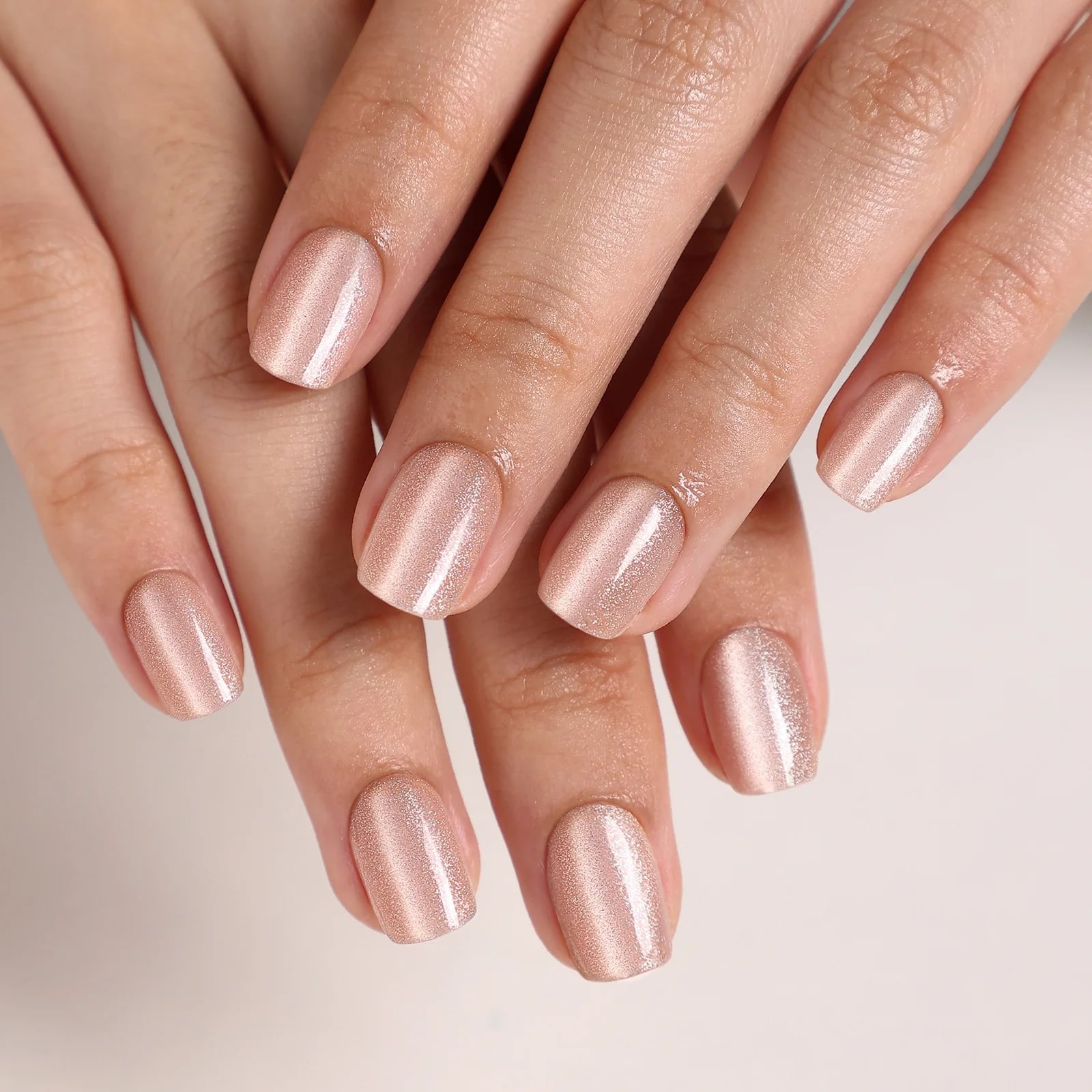 Short Square Cat Eye Champagne Nails Short Square Cat Eye Champagne Nails — Simple Champagne Nails