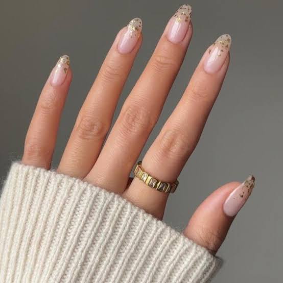Almond Gold Flakes On Sheer Pink Almond Gold Flakes On Sheer Pink — Simple Champagne Nails