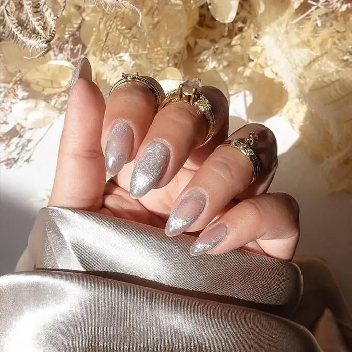 Almond Silver Champagne Chrome Nails Almond Silver Champagne Chrome Nails — Simple Champagne Nails