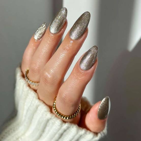 Long Stiletto Silver Chrome Nails Long Stiletto Silver Chrome Nails — Simple Champagne Nails