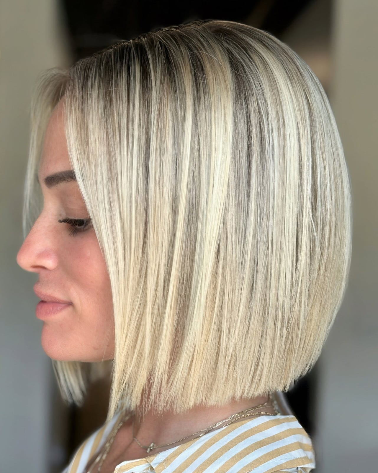Blonde Blunt Bob With Glossy Finish Blonde Blunt Bob With Glossy Finish — Simple Chin Length Bob