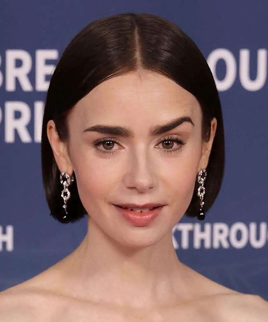 Sleek Dark Brown Bob With Middle Part Sleek Dark Brown Bob With Middle Part — Simple Chin Length Bob