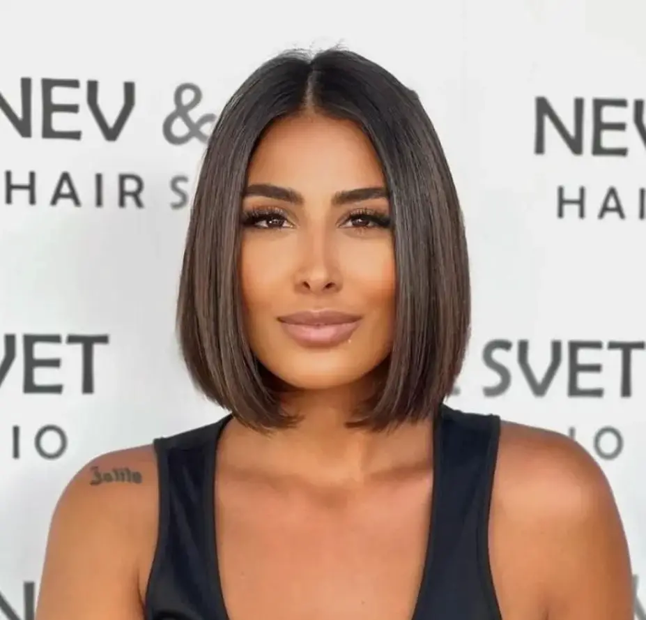 Blunt Cut Dark Brown Bob, Straight Blunt Cut Dark Brown Bob, Straight — Simple Chin Length Bob