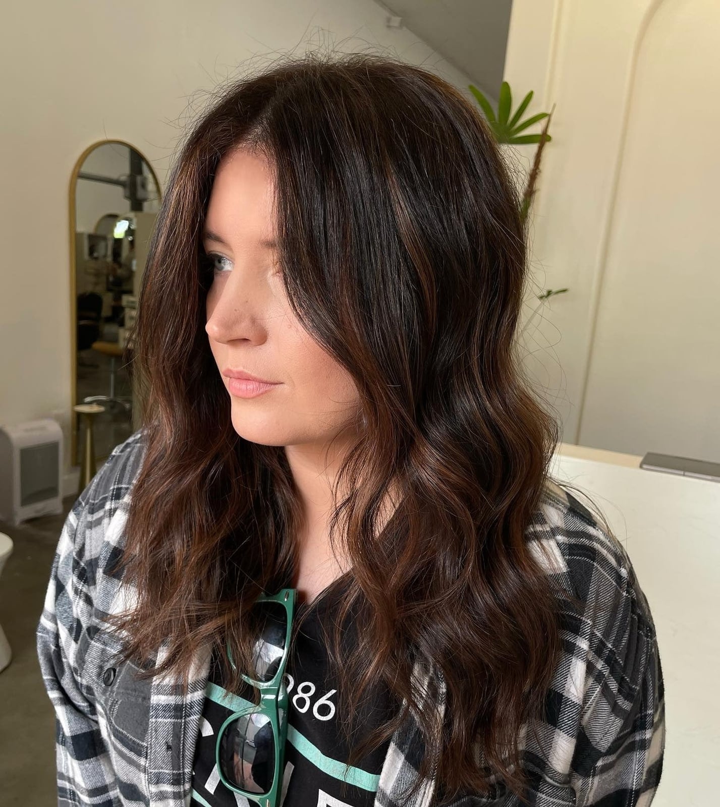 Mid-Back Dark Brown Low-Maintenance Balayage Mid-Back Dark Brown Low-Maintenance Balayage — Simple Chocolate Balayage