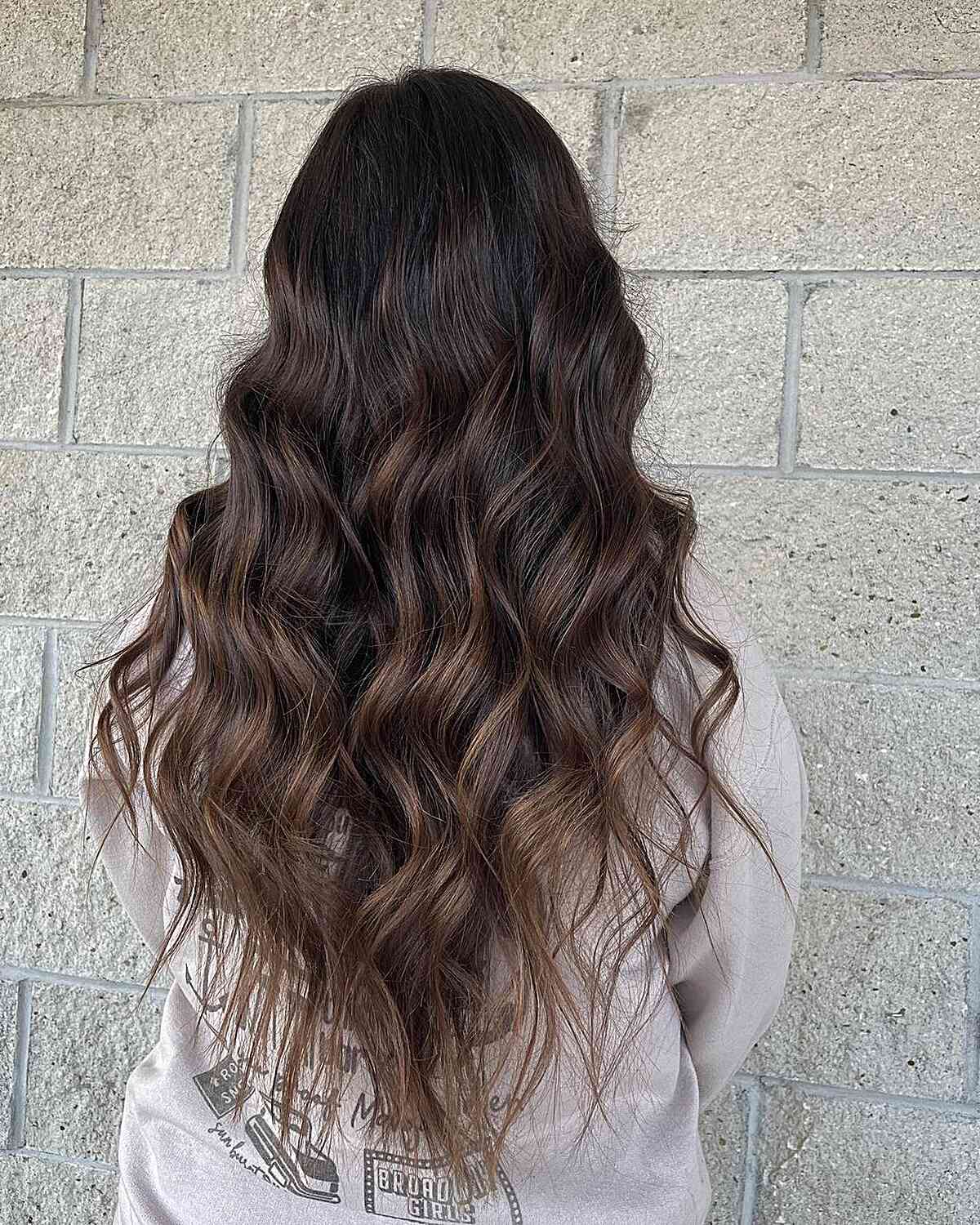 Mid-Back Dark Brown Balayage With Lived-In Effect Mid-Back Dark Brown Balayage With Lived-In Effect — Simple Chocolate Balayage