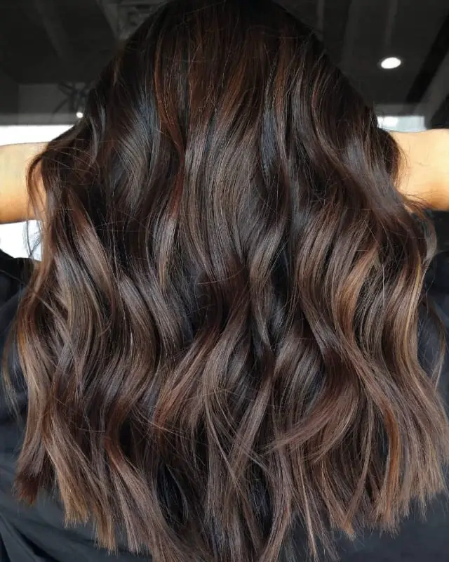 Collarbone Chocolate With Natural Balayage Blend Collarbone Chocolate With Natural Balayage Blend — Simple Chocolate Balayage
