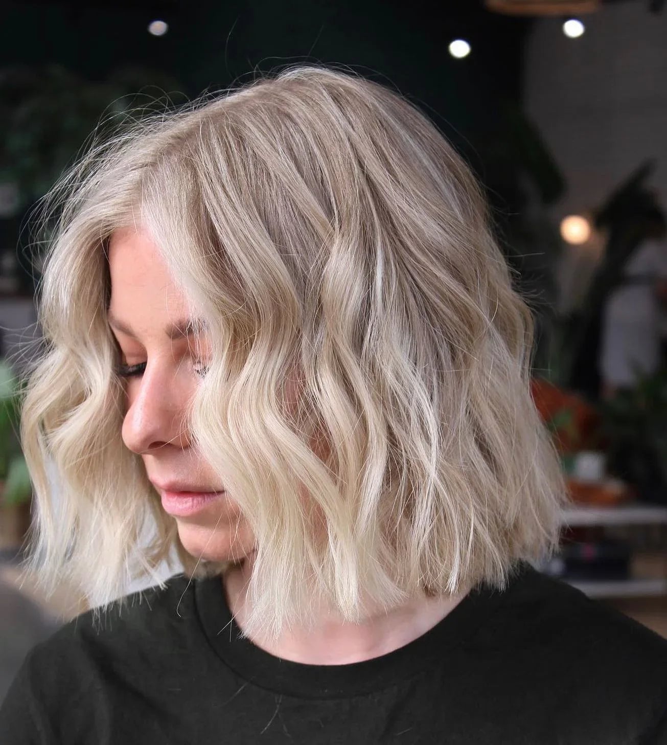 Ash Blonde Bob Soft Waves Ash Blonde Bob Soft Waves — Simple Choppy Bob