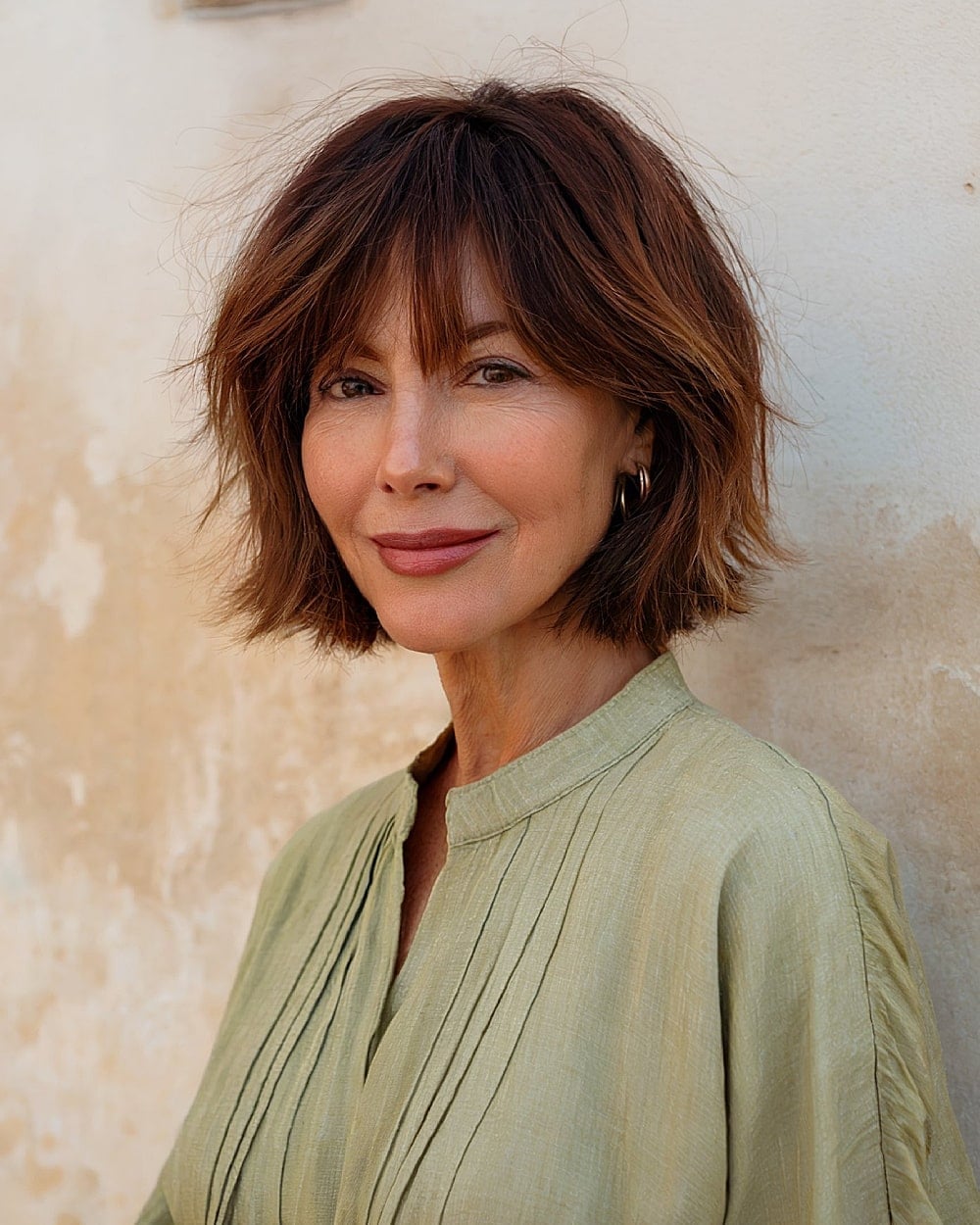Chin Length Shag Bob With Auburn Color and Air Dried Texture Chin Length Shag Bob With Auburn Color and Air Dried Texture — Simple Choppy Bob Hairstyles