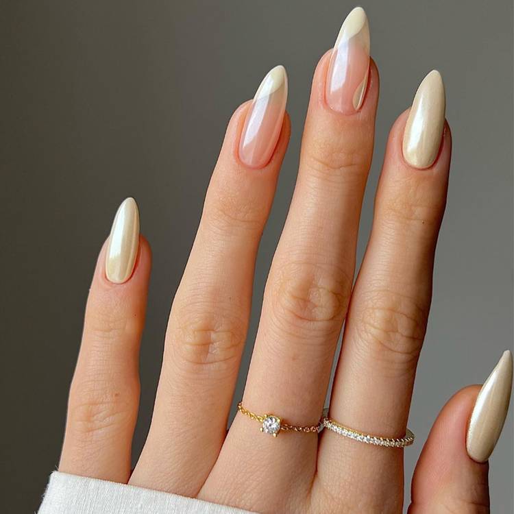 Almond Medium Length With Clean Chrome Tip Almond Medium Length With Clean Chrome Tip — Simple Chrome French Tip Nails